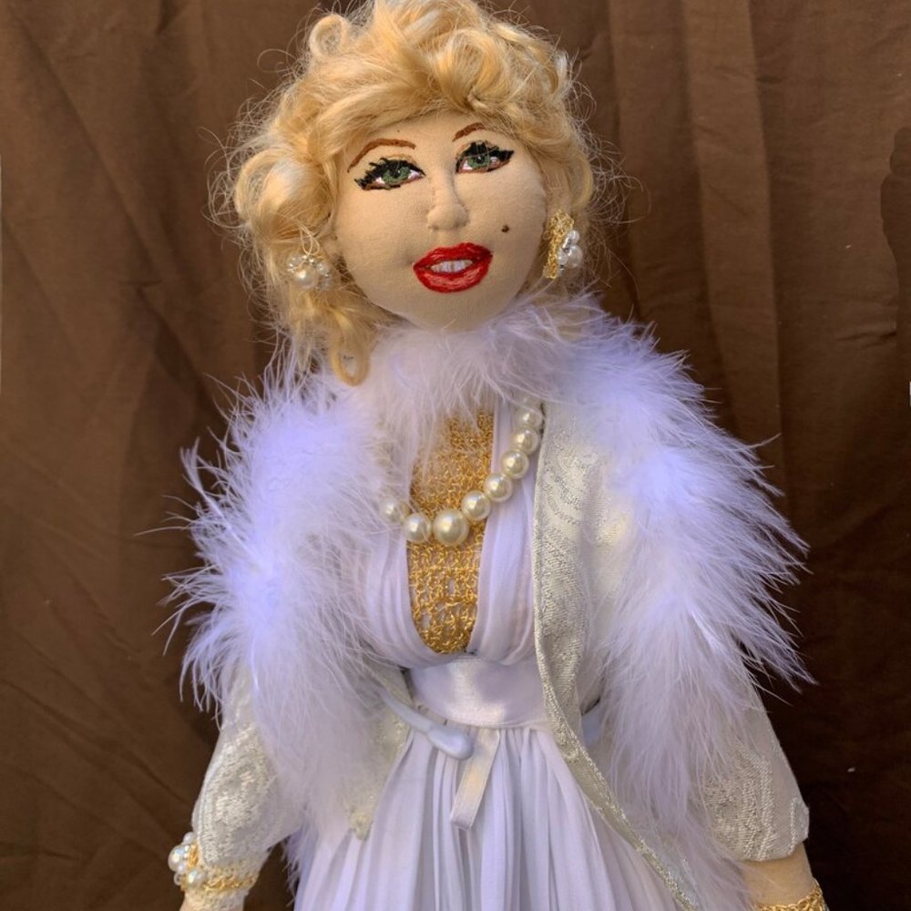 Marilyn Monroe "Diamonds are Girl's Best Friends"